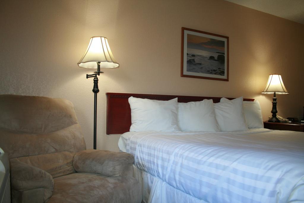 Travelodge Campbell River Exterior photo
